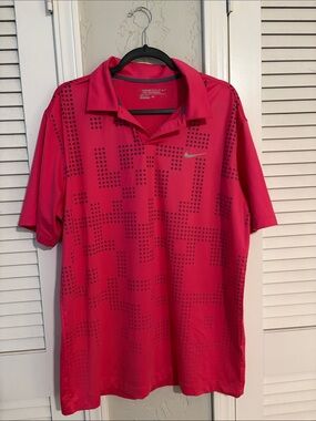 Nike Men’s Hot Pink Short Sleeve Golf Polo with Subtle Pattern
